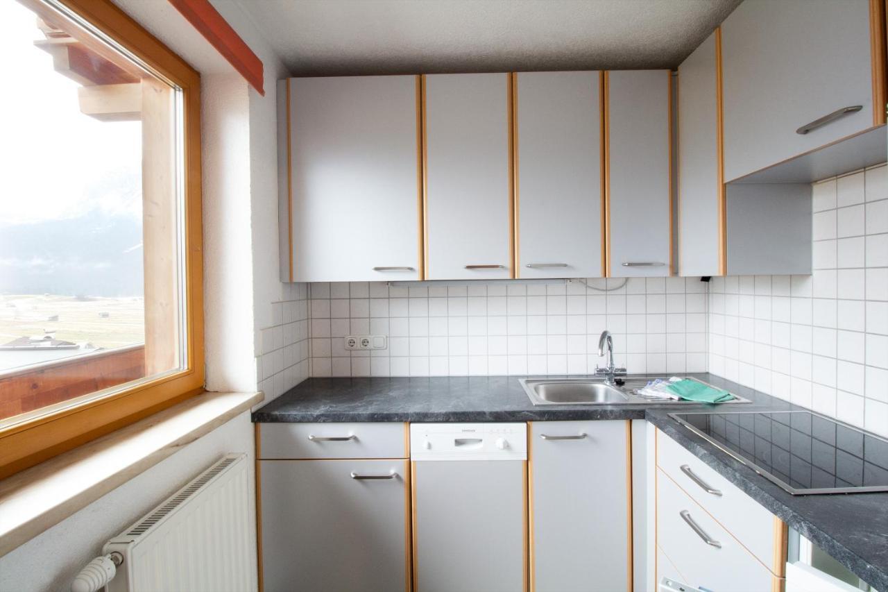 Appartementhaus Untere Tanne Lermoos Exteriör bild